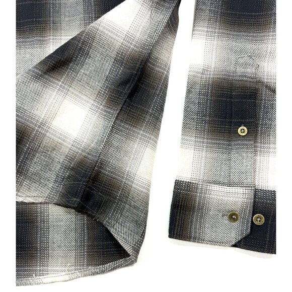 Kuhl Mens The Law Flannel Shirt Size Large Long Sleeve Plaid Inside Pocket - Picture 4 of 16